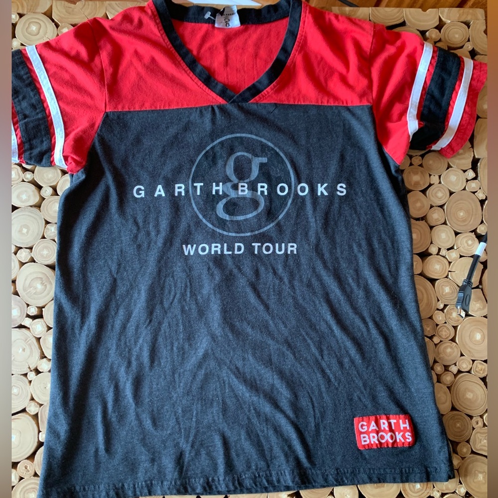 Garth Brooks Women's Red and Black World Tour Tee